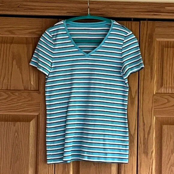 TALBOTS  -- Cotton V-Neck Tee - Merida Stripe -- Excellent Condition - Picture 6 of 13